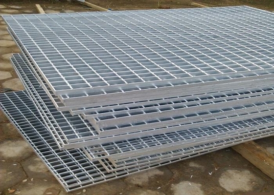 China Standard 25x3 Forge Galvanized Steel Grating A36 Material Flat Type supplier